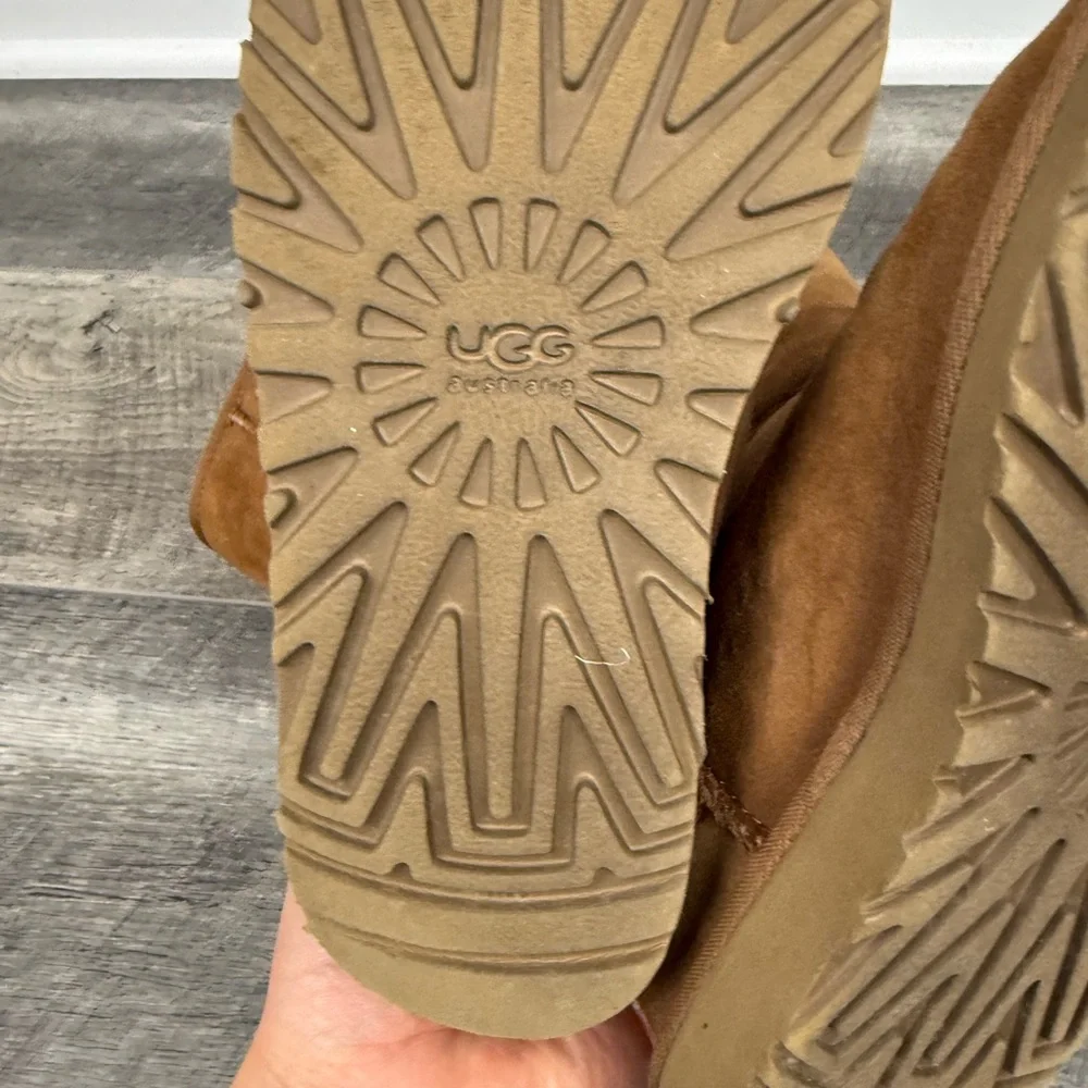 UGG Kids Tan‎ Suede Boots